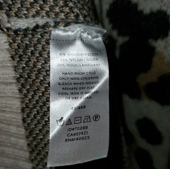 Loft Plus Cheetah Sweater, 24/26, crew neck, Beige/Brown/Black - Picture 4 of 5